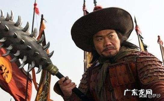 《水浒传》里谁的兵器最重