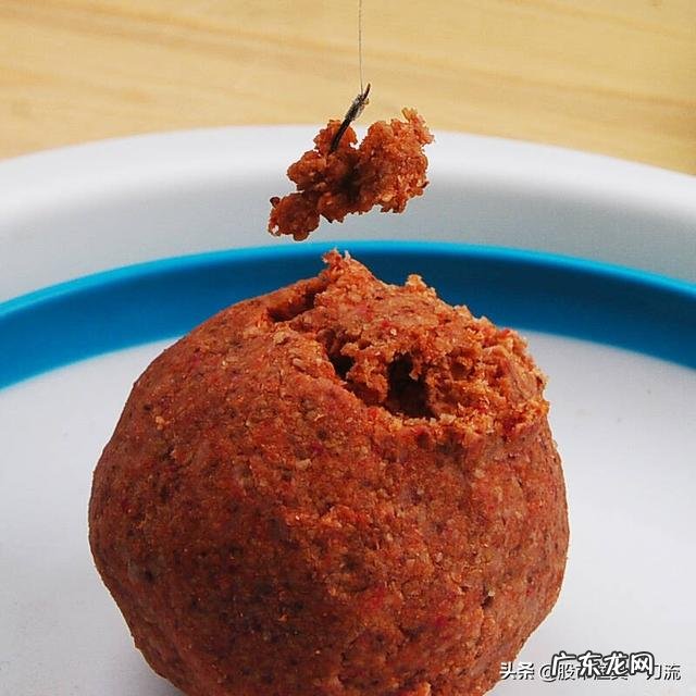 钓鱼新手教程大全野钓 钓鱼新手去野钓应该怎么做准备?