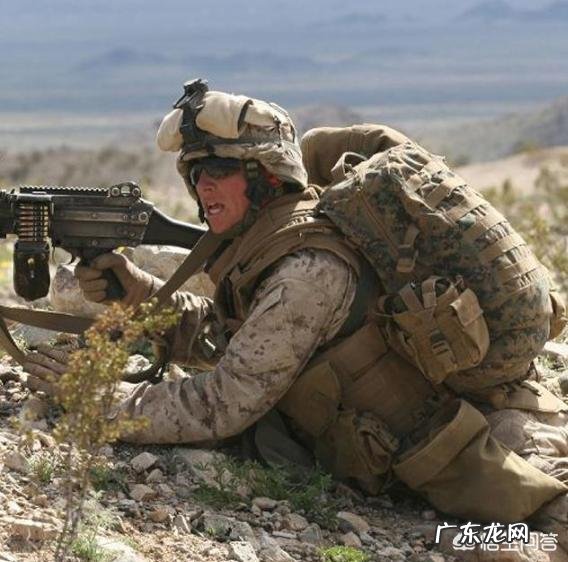 用肩扛摄像机,时间长了会脊柱侧弯吗