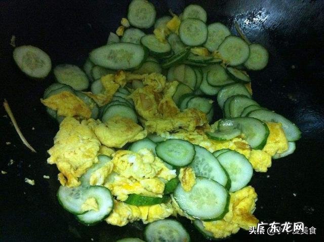 黄瓜鸡蛋怎么炒好吃做法大全 黄瓜炒鸡蛋好吃吗,求做法?