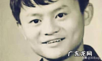 您想在宝马车里哭？还是自行车上笑这爱情观，还适用吗你怎么看？