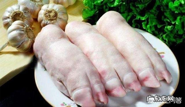 买回来的鱼怎么有煤油味 在街边买的鱼,吃起来有一股煤油的味道,这是为什么?还能吃吗?