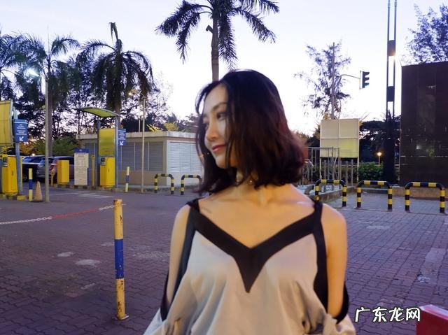 二十五岁左右的女生适合用什么牌子的化妆品?