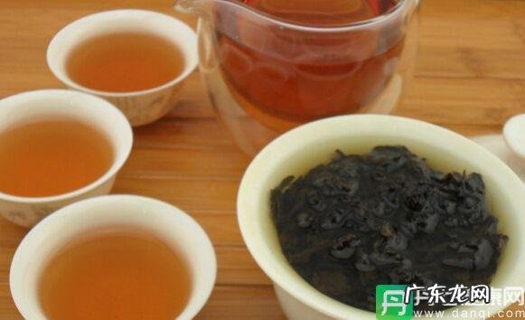 牛奶和乌龙茶混合到一起,是不是奶茶的味道呢?