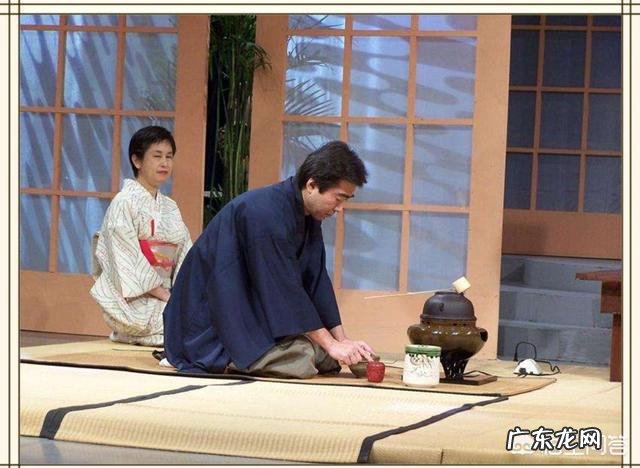 为什么日本人总喜欢跪着?跪着或蹲着对身体有什么好处? 为什么日本人老喜欢跪着