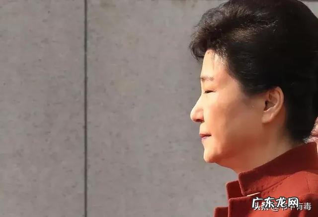 韩国进步派热门总统候选人身陷性丑闻，文在寅会受到影响吗？