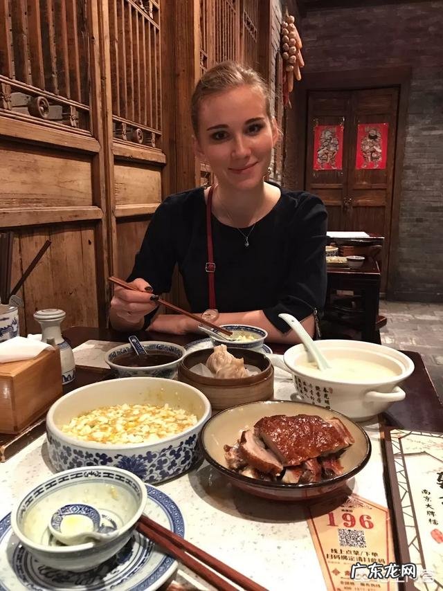 俄罗斯的女孩喜欢吃中国哪的美食？