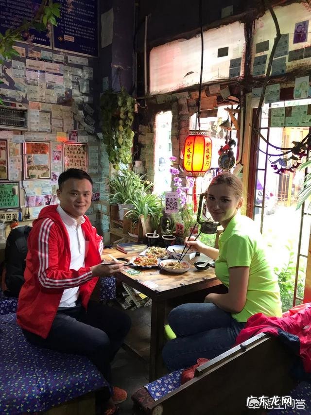 俄罗斯的女孩喜欢吃中国哪的美食？