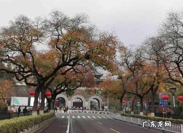 疫情结束，你外出的diyi顿想吃啥？