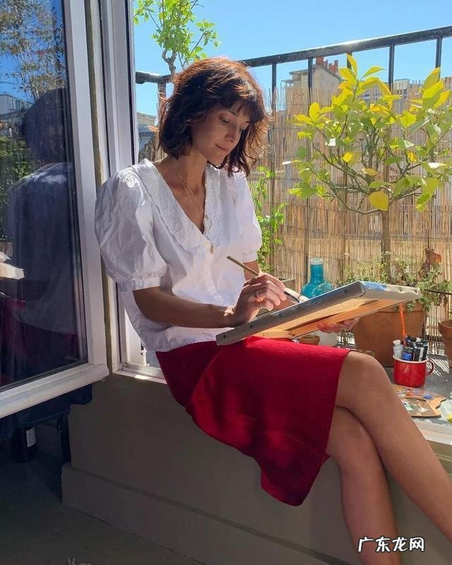 学会了法式穿搭,为何依旧没有法国女人的优雅