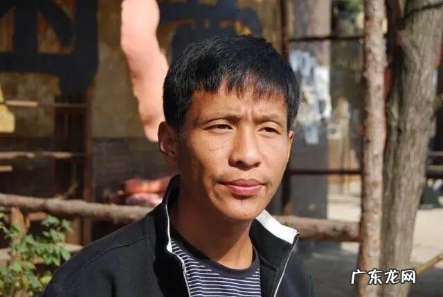 宋小宝书法卖8万，你怎么看