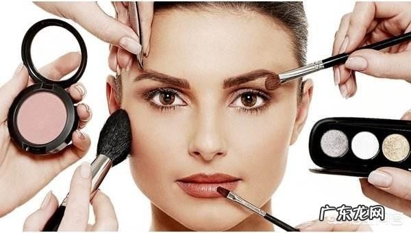 女生买一套彩妆大概需要多少钱?