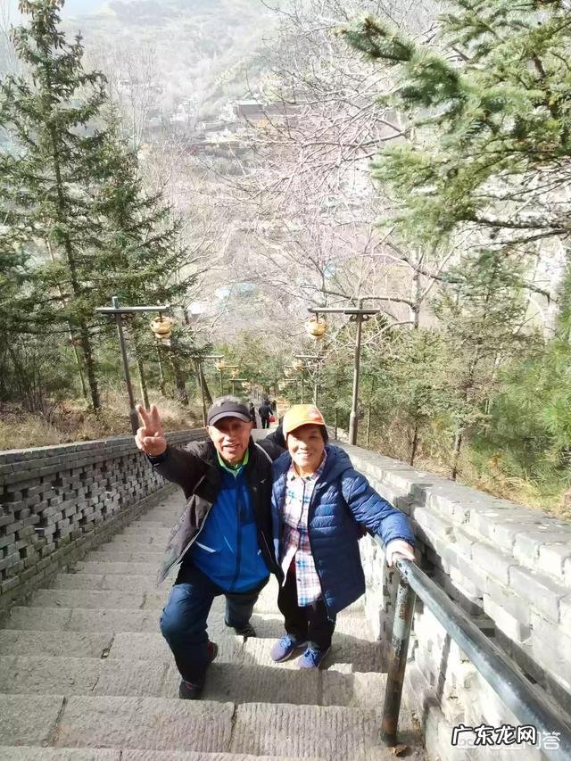 脚以前崴过一天跳绳就疼怎么回事?