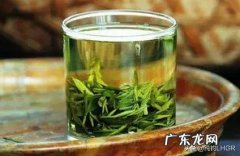 藿香正气水不能和什么一起喝？