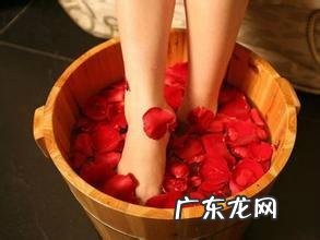 中药粉和中药快那个泡脚效果好？