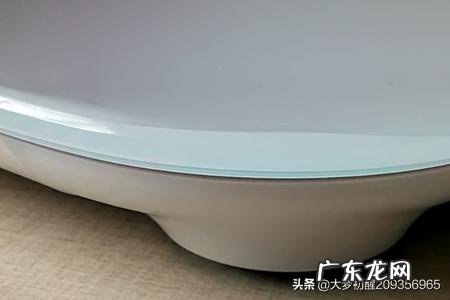 CR2032电池如何安装在体重秤上？