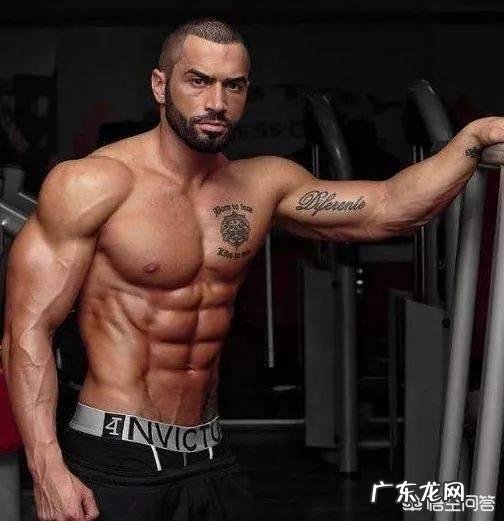 男的不去健身房,在家锻炼,主要是收腹,最好的锻炼方法是哪些?