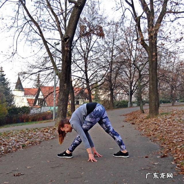 有没有瑜伽体式可以开肩开胯一起进行的?