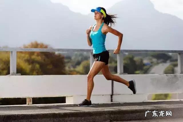 吃完饭就犯困是什么原因?怎么解决?