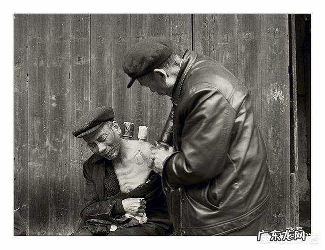 拔火罐有水泡是什么原因怎么处理 哪些人不能拔火罐?为什么会出现水泡呢?