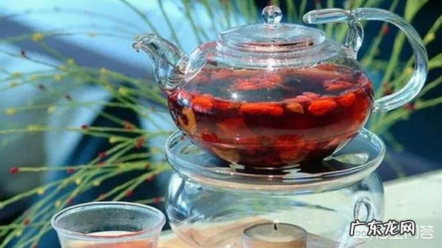 绿茶与花茶哪个好 对长期喝茶的人来说，花茶和绿茶哪个比较好？