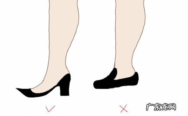 船袜和隐形袜哪个好看 你觉得女生穿哪种船袜最好看？