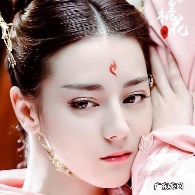 鹿晗屏蔽迪丽热巴,大家怎么看?