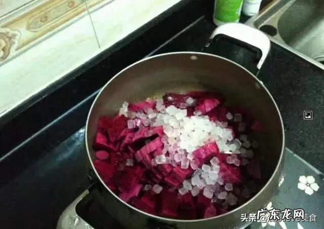 火龙果和苹果打汁功效 火龙果有哪些功效?食用时有哪些需要注意的问题?