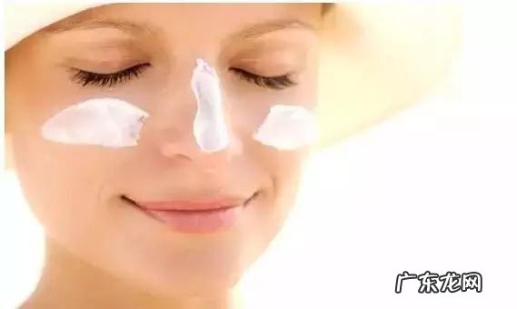 护肤品为什么会搓泥，怎样选择护肤品才能避免搓泥尴尬？