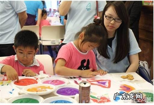 自闭症小孩，要怎样教他社交呢？