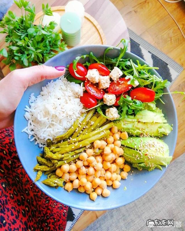 每日减肥食谱如何搭配合理 减肥过程中,你是如何进行饮食搭配的?