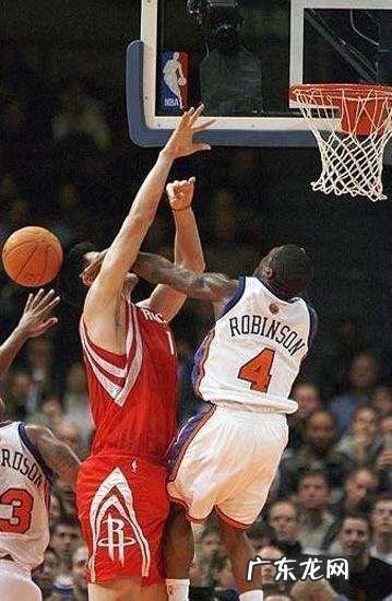 打篮球每次突进去后都会被内线帽，要怎么解决这个问题