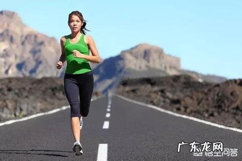 跑步减脂看的是跑步的时间还是速度？有哪些讲究？