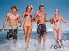 每天游泳两个小时，一个月能减多少斤？为什么？