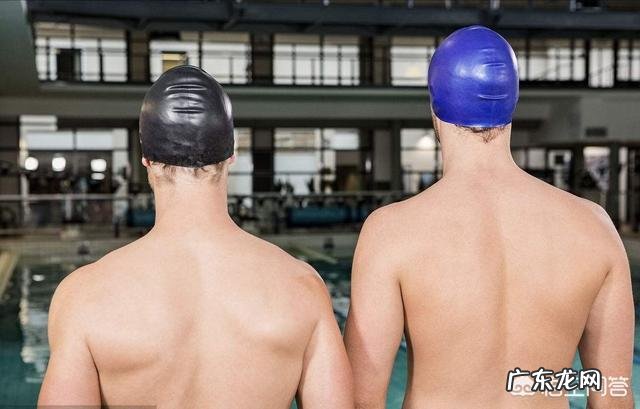 每天游泳两个小时,一个月能减多少斤?为什么?