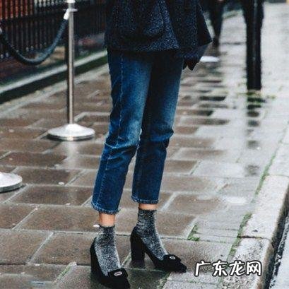 凉鞋配袜子这么土的搭配,怎么搭能变时髦精?