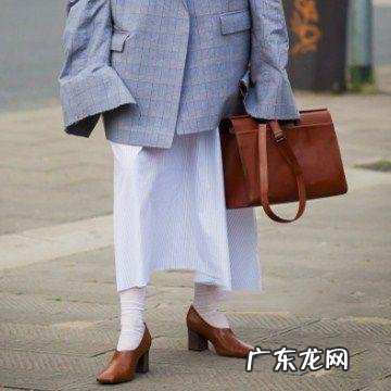 凉鞋配袜子这么土的搭配,怎么搭能变时髦精?