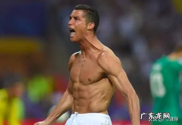 能否提供有关于50岁的男士用哑铃为主要器械健身的细详方案?