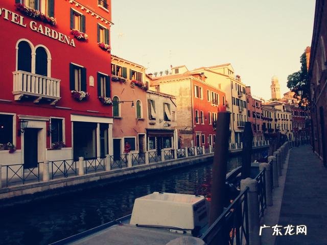 一个女人如何活着才算精致