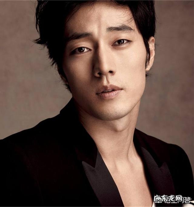 请问什么软件可以免费看,美女的诞生?