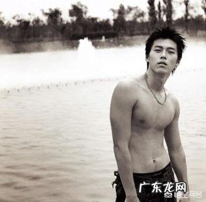 请问什么软件可以免费看,美女的诞生?