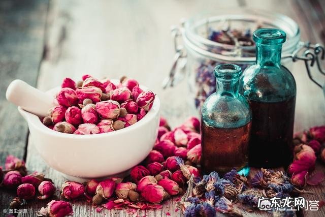 枸杞桂圆红枣红糖玫瑰花泡茶 玫瑰花、桂圆、红枣能一起泡茶喝吗?