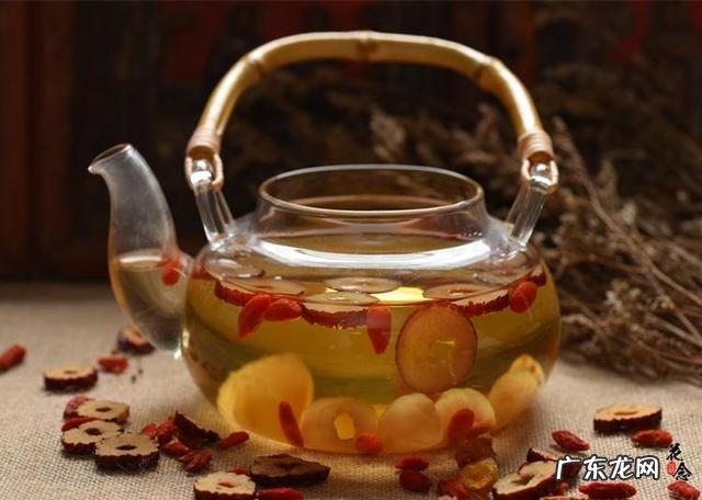 黄芪、枸杞、桂圆和红枣能一起泡水喝吗?有什么功效吗?