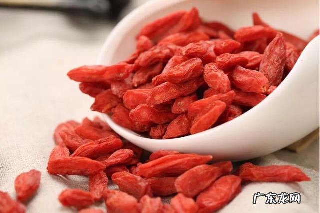 黄芪、枸杞、桂圆和红枣能一起泡水喝吗?有什么功效吗?