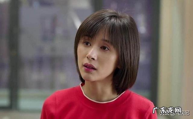 王子文高铁踩桌板是否应该被谴责