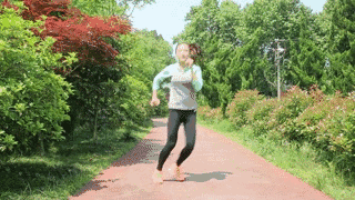 运动后的拉伸和热身 运动大神可否推荐一套运动前热身,和运动后拉伸的动作?