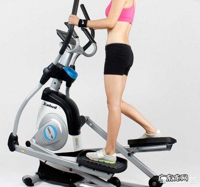 健身房椭圆机瘦腿吗 游泳和去健身房踩椭圆机哪个瘦比较快?