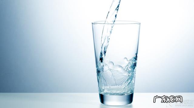 冰水真的能减肥吗 冰水其实是负热量的喝下去能减肥吗?