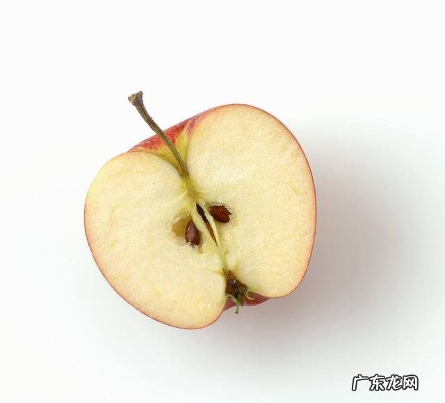 冰水真的能减肥吗 冰水其实是负热量的喝下去能减肥吗?