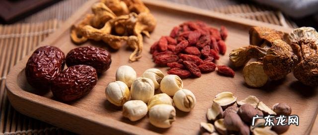 我国老百姓喜欢住市区，为什么感觉欧美人更喜欢住在郊区？ 欧美老百姓住什么样的房子